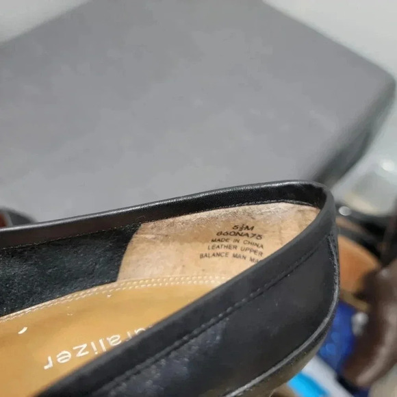 Naturalizer Womens 5.5 Black Leather Upper Slip On Casual Office Preppy no box - Picture 5 of 6